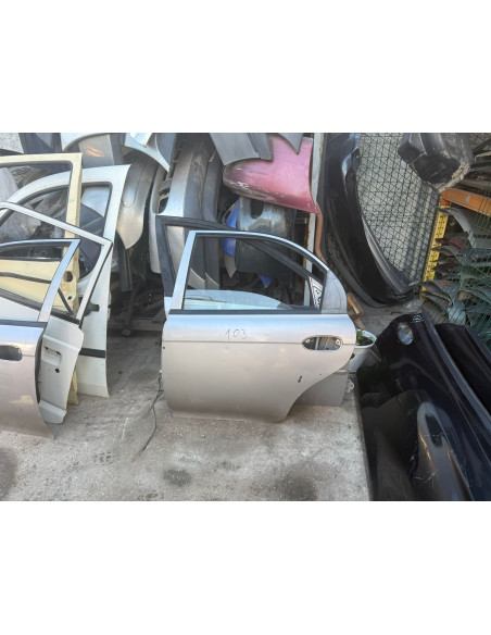 porta kia shuma t esq