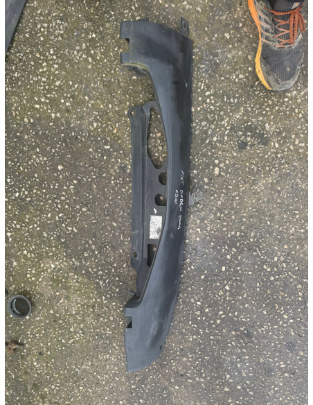 plastico farol esq fiat punto