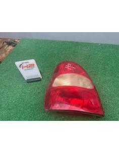 farol traseiro kia carnival esq