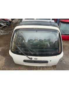 tampa da mala nissan micra k11