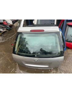 tampa da mala skoda fabia 2004