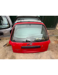 tampa da mala nissan micra k11