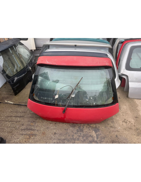 tampa da mala mitsubishi colt